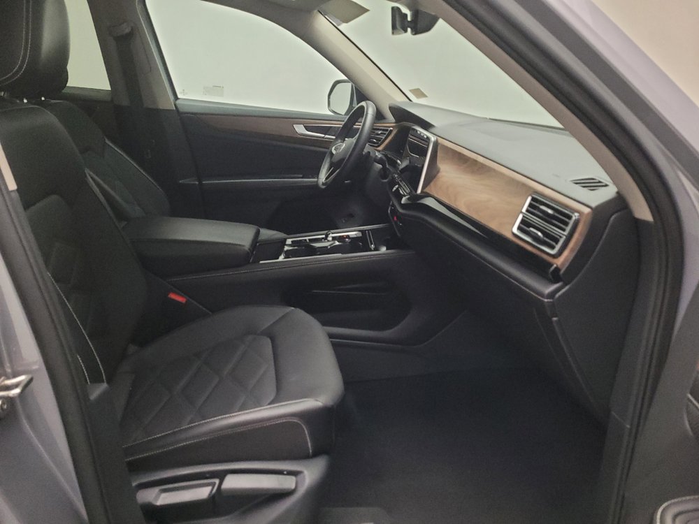 Used 2024 Volkswagen Atlas SE FWD image 21