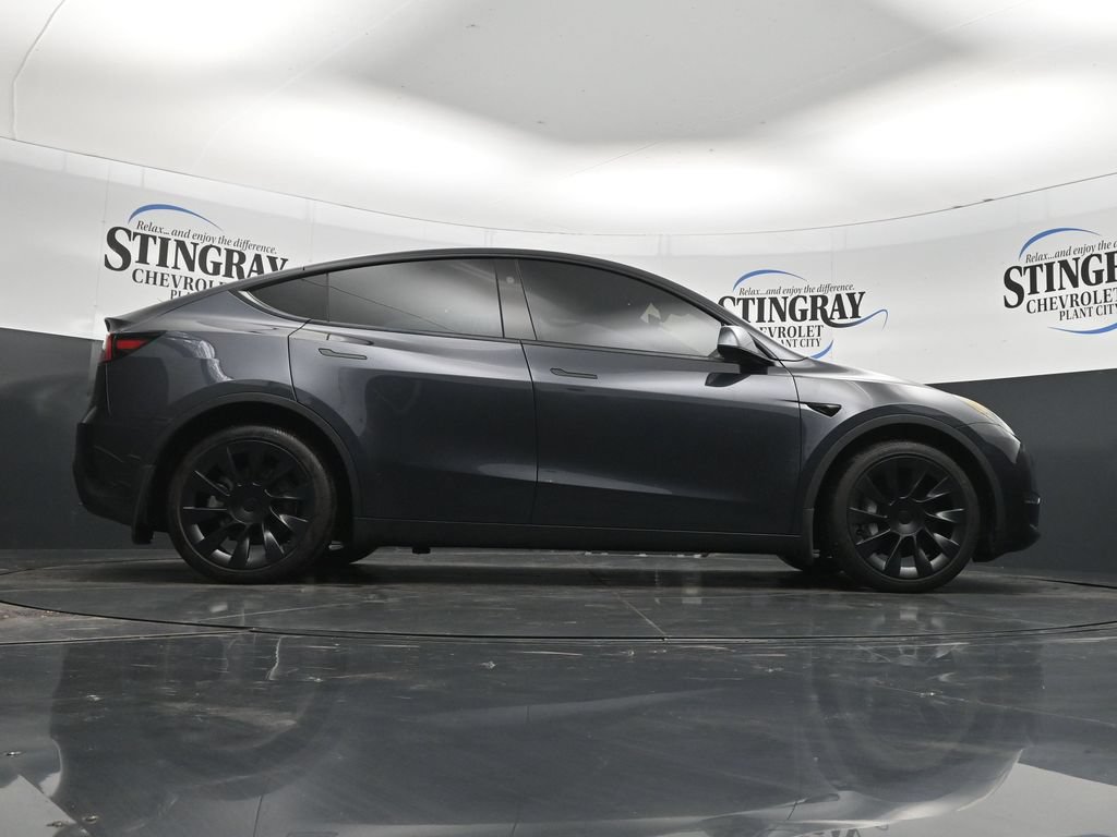 Used 2024 Tesla Model Y Long Range AWD/4WD image 33
