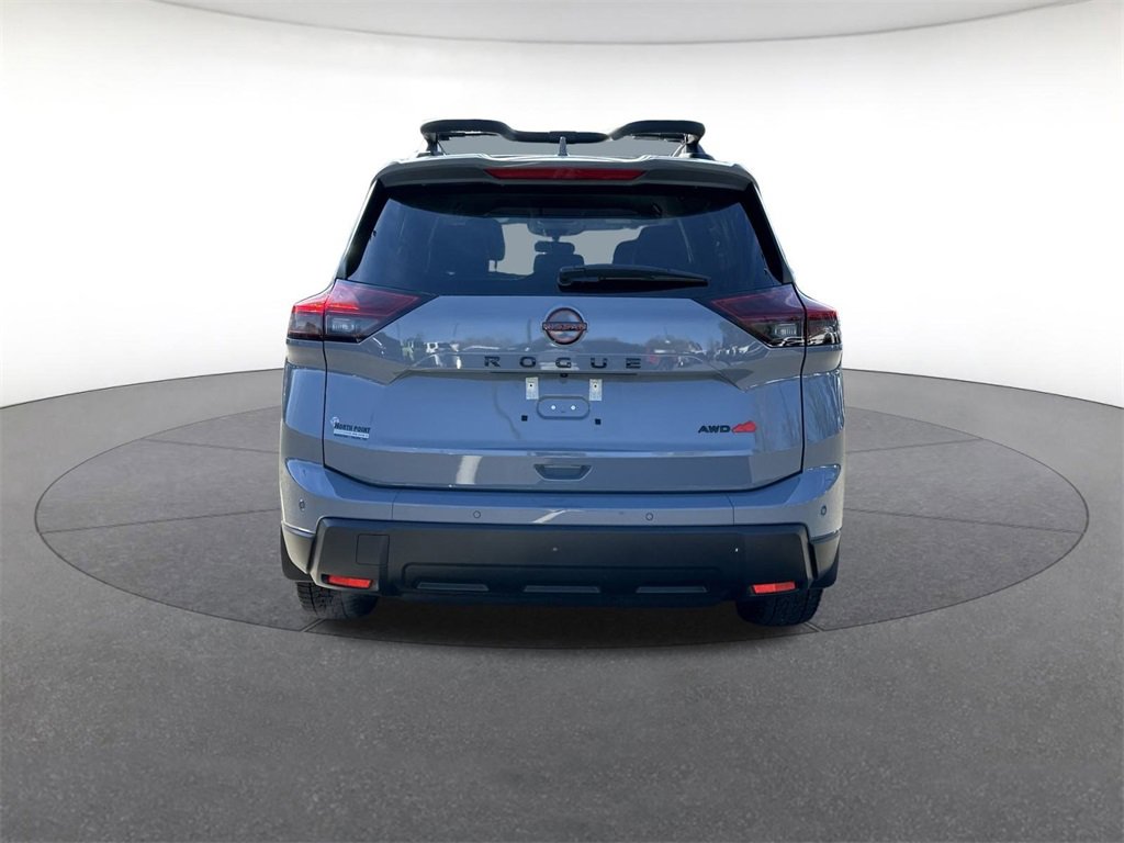 Used 2025 Nissan Rogue SV image 4