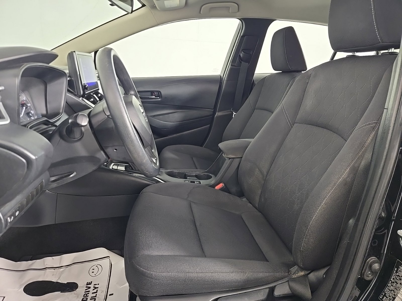 Used 2023 Toyota Corolla LE FWD image 8