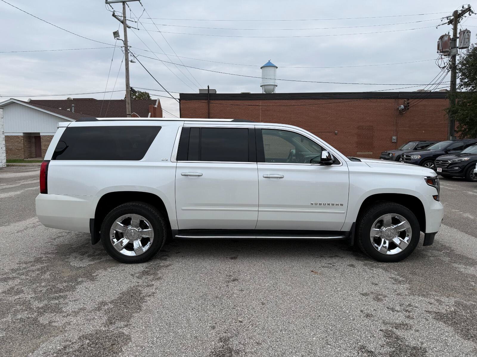 Used 2016 Chevrolet Suburban LTZ AWD/4WD image 4