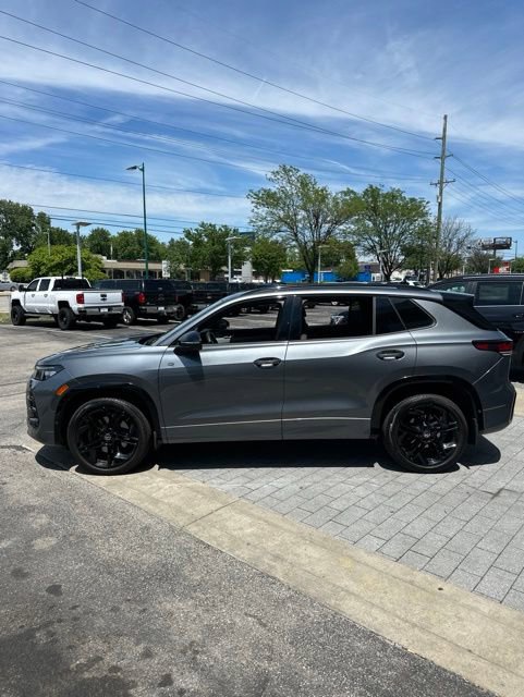 Used 2025 Volkswagen Tiguan SE R-Line AWD/4WD image 14