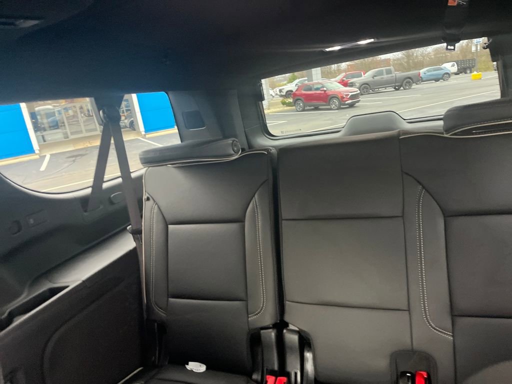New 2026 Chevrolet Suburban Premier image 24
