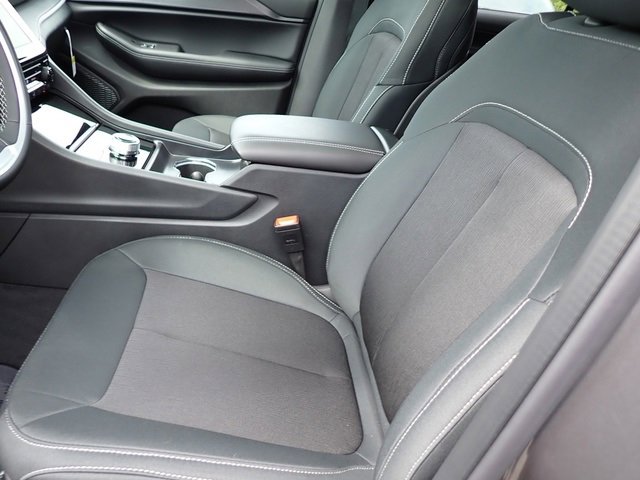 New 2025 Jeep Grand Cherokee L Laredo image 12