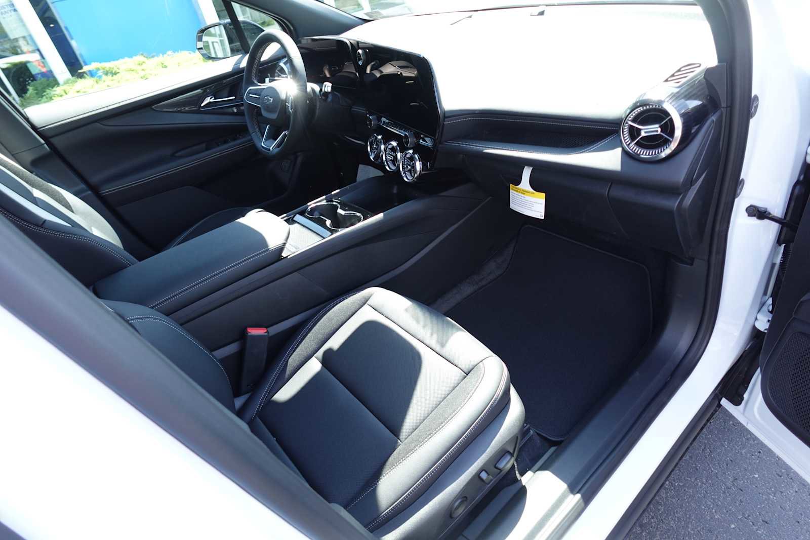 New 2026 Chevrolet Blazer EV LT image 30