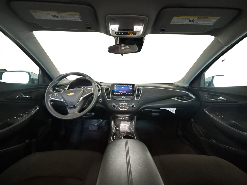 Used 2025 Chevrolet Malibu LT image 17