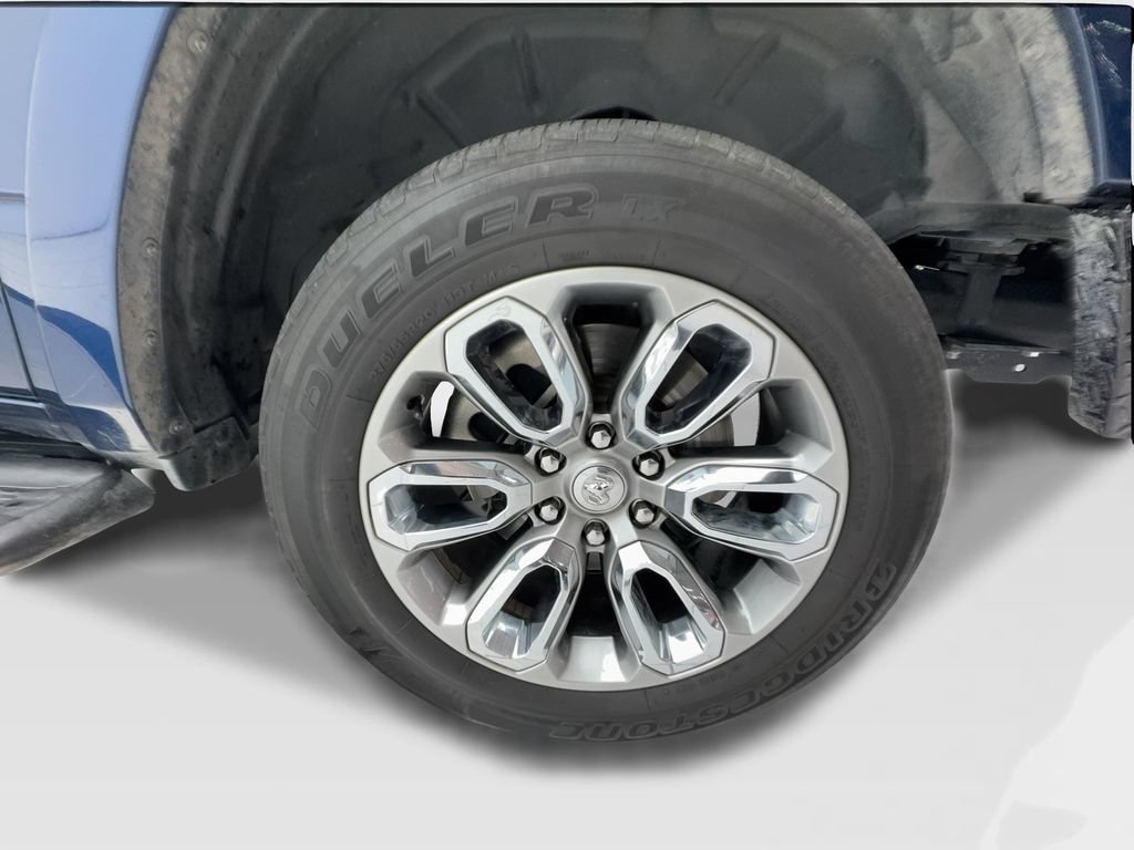 Used 2021 RAM 1500 Laramie w/ Sport Appearance Package AWD/4WD image 16