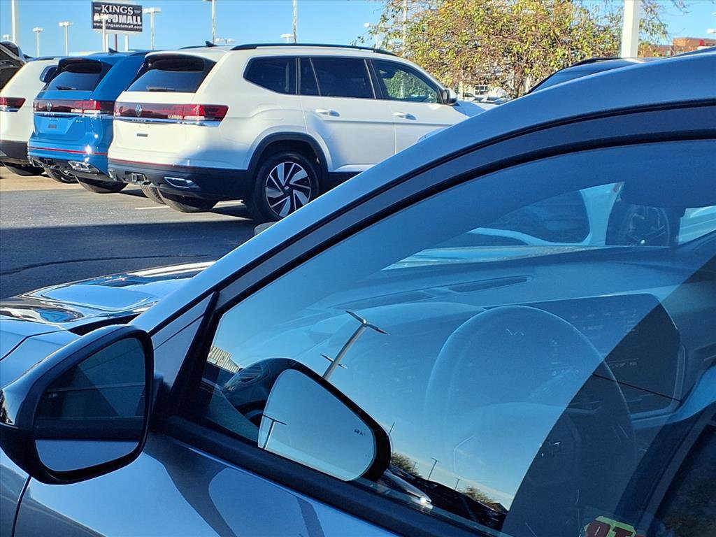 Used 2024 Chevrolet Trax RS w/ Driver Confidence Package image 23