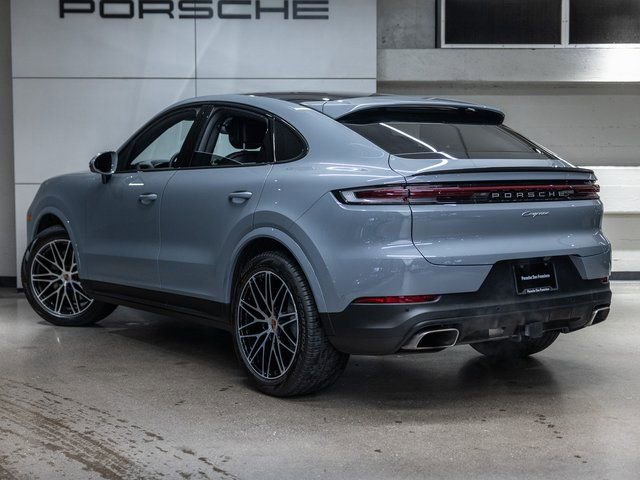 Certified 2025 Porsche Cayenne Coupe image 3
