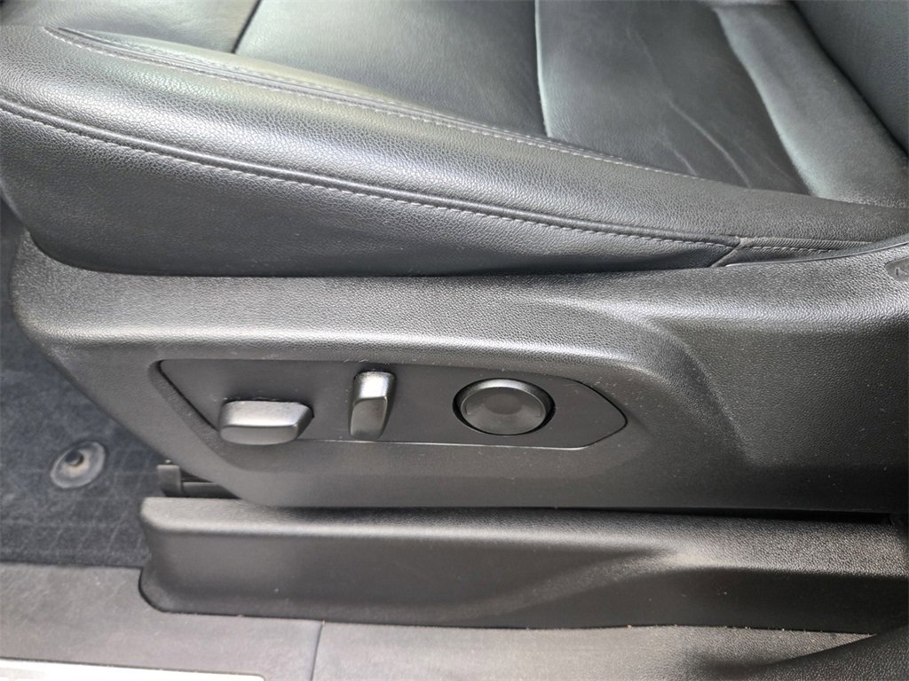 Used 2021 Chevrolet Tahoe Z71 w/ Luxury Package image 13