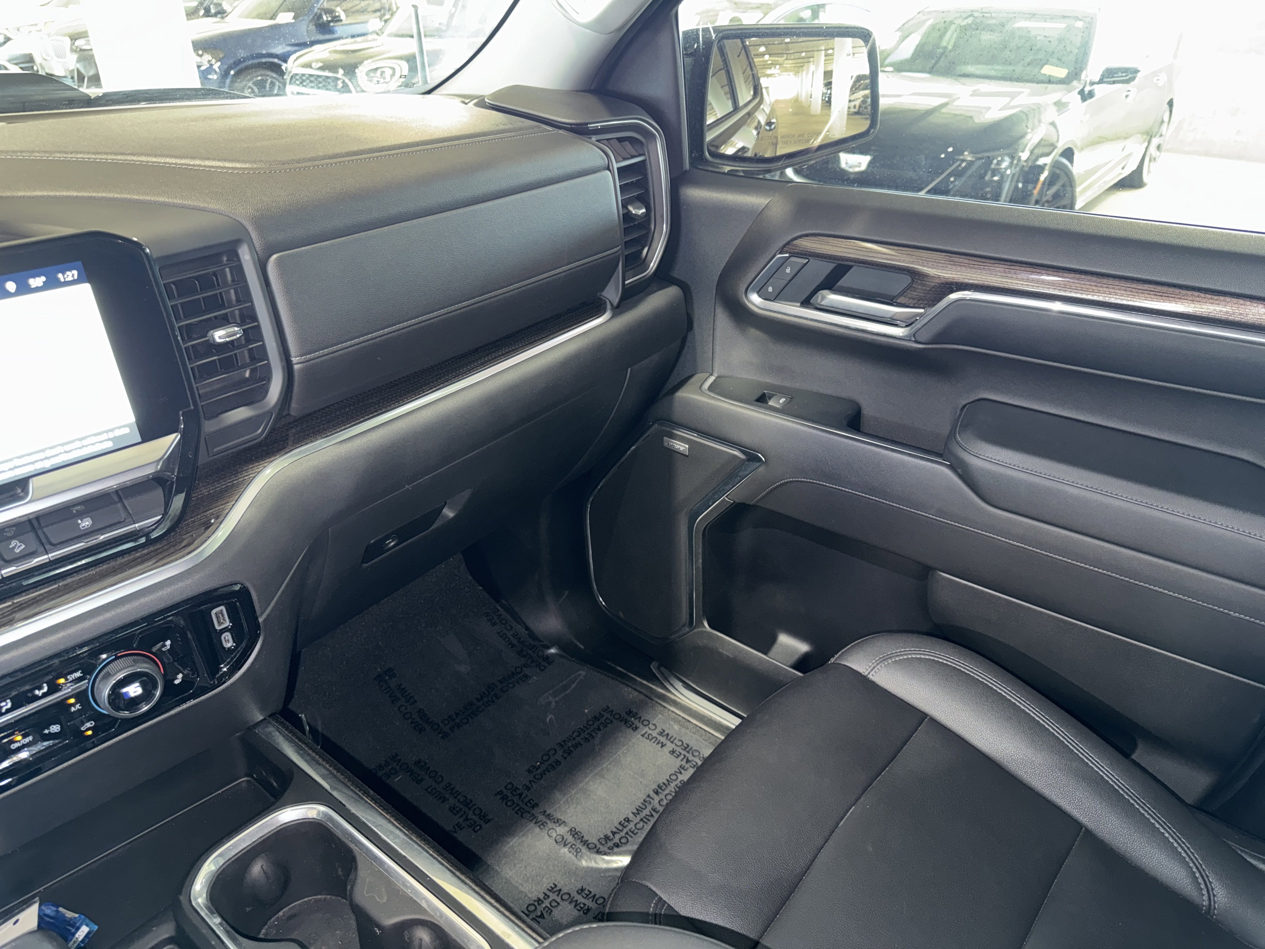 Used 2022 Chevrolet Silverado 1500 LT Trail Boss w/ LT Trail Boss Premium Package image 30