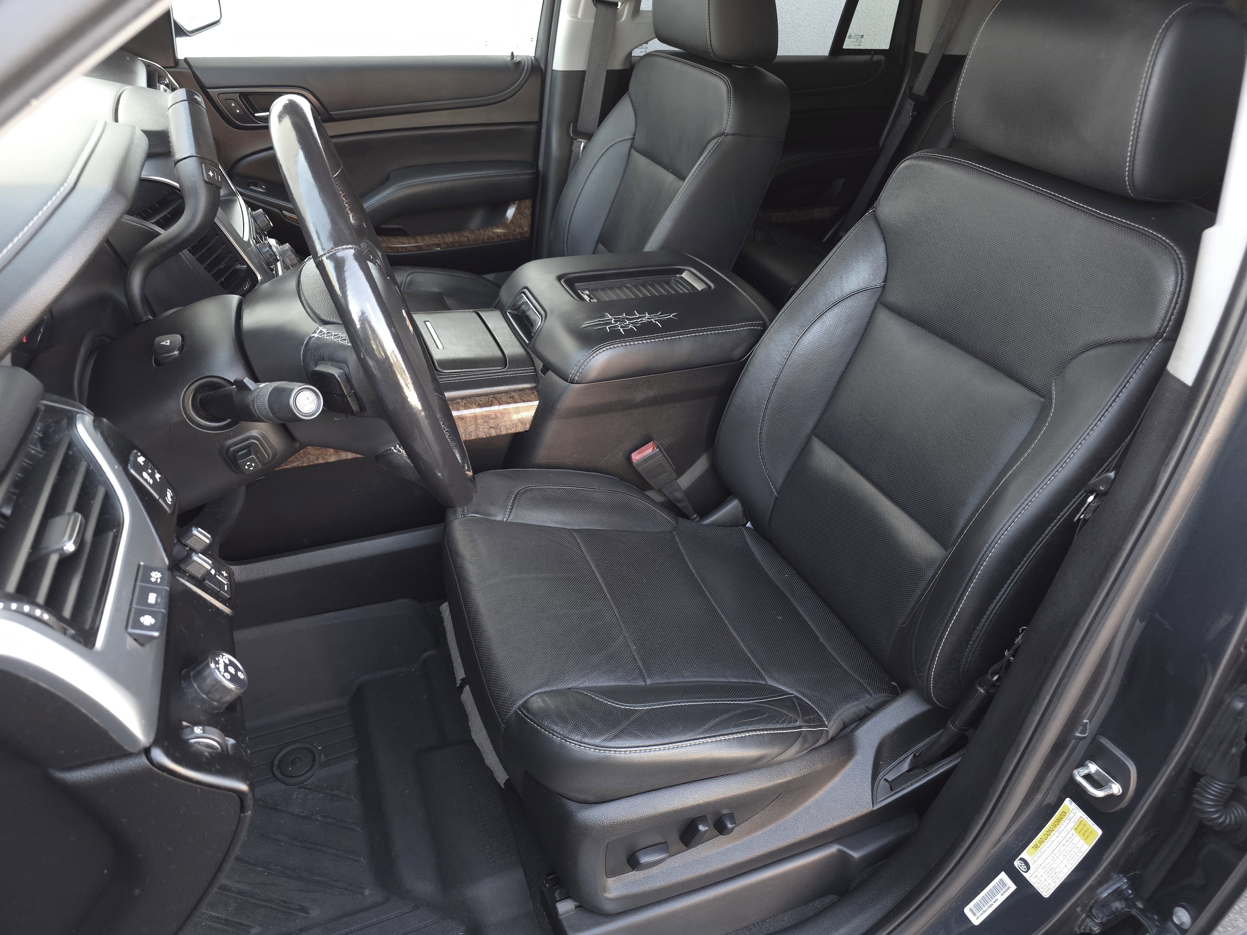 Used 2020 Chevrolet Tahoe Premier w/ RST 6.2L Performance Edition image 11