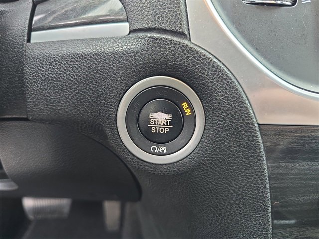 Certified 2019 Chrysler 300 Touring w/ Chrome Appearance Package image 24