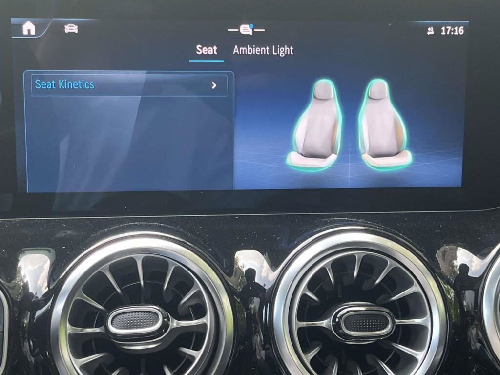 New 2026 Mercedes-Benz GLA 250 4MATIC image 24