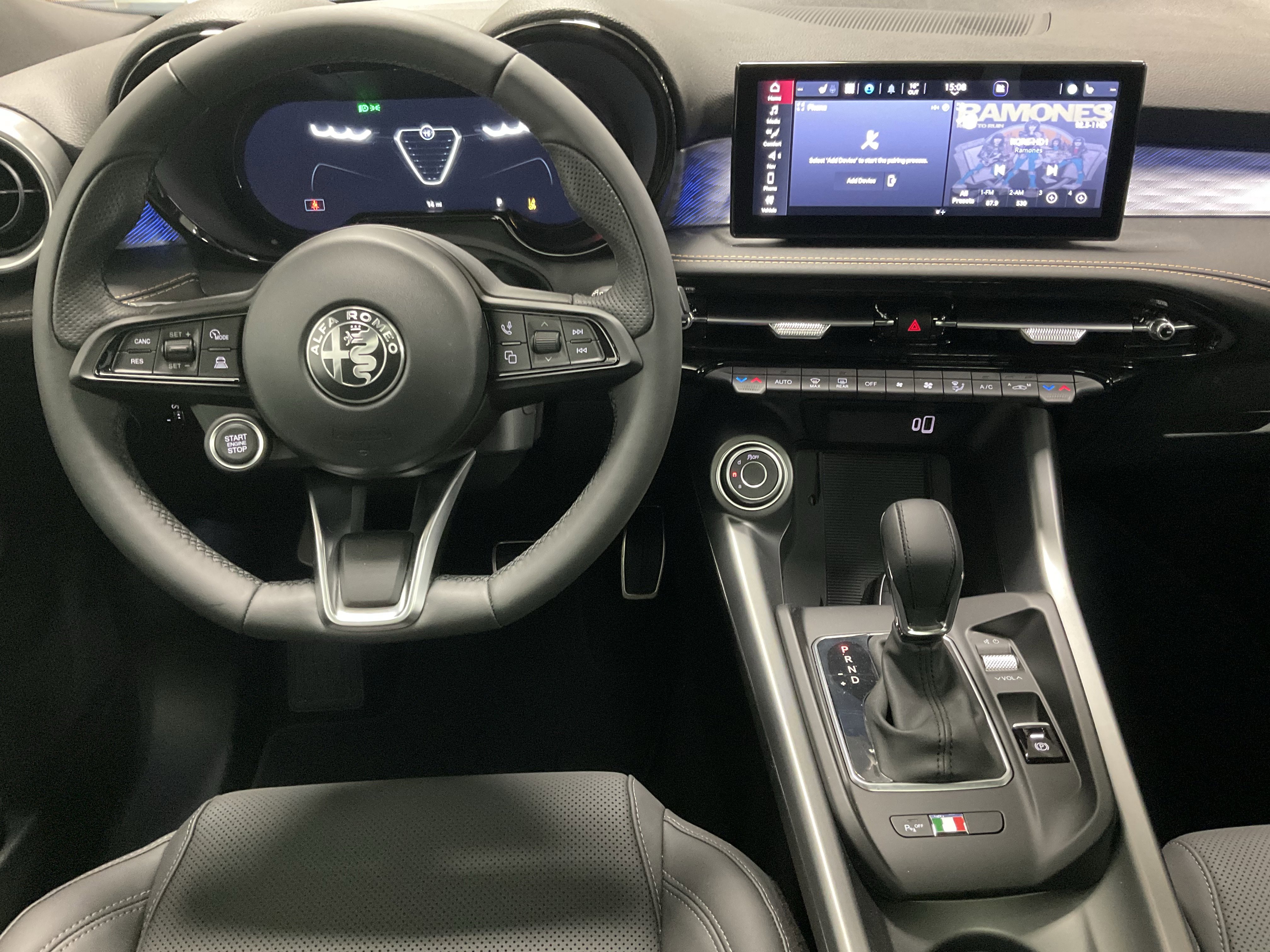 New 2026 Alfa Romeo Tonale w/ Black Premium Package image 12