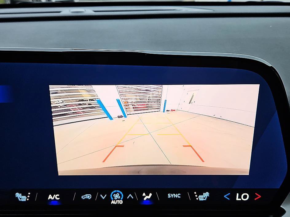 New 2027 Chevrolet Traverse LT FWD image 19
