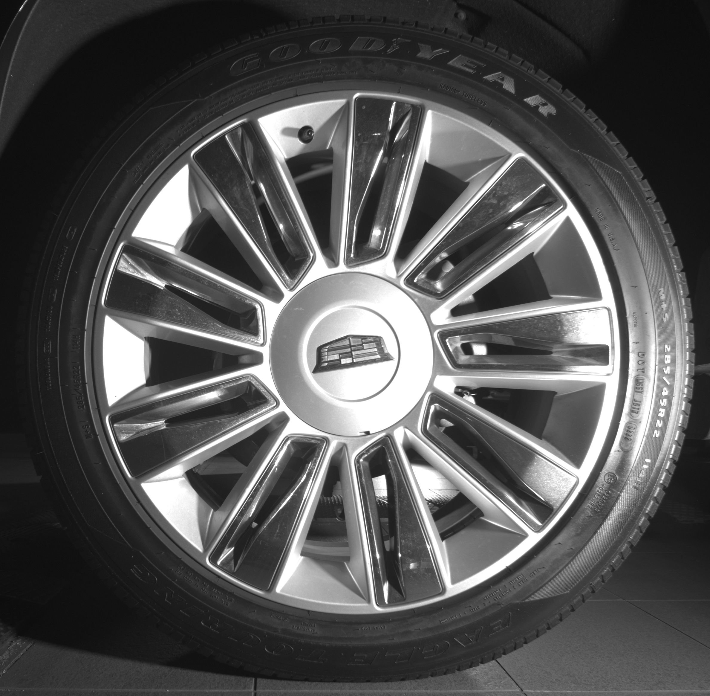 Used 2018 Cadillac Escalade Platinum AWD/4WD image 9