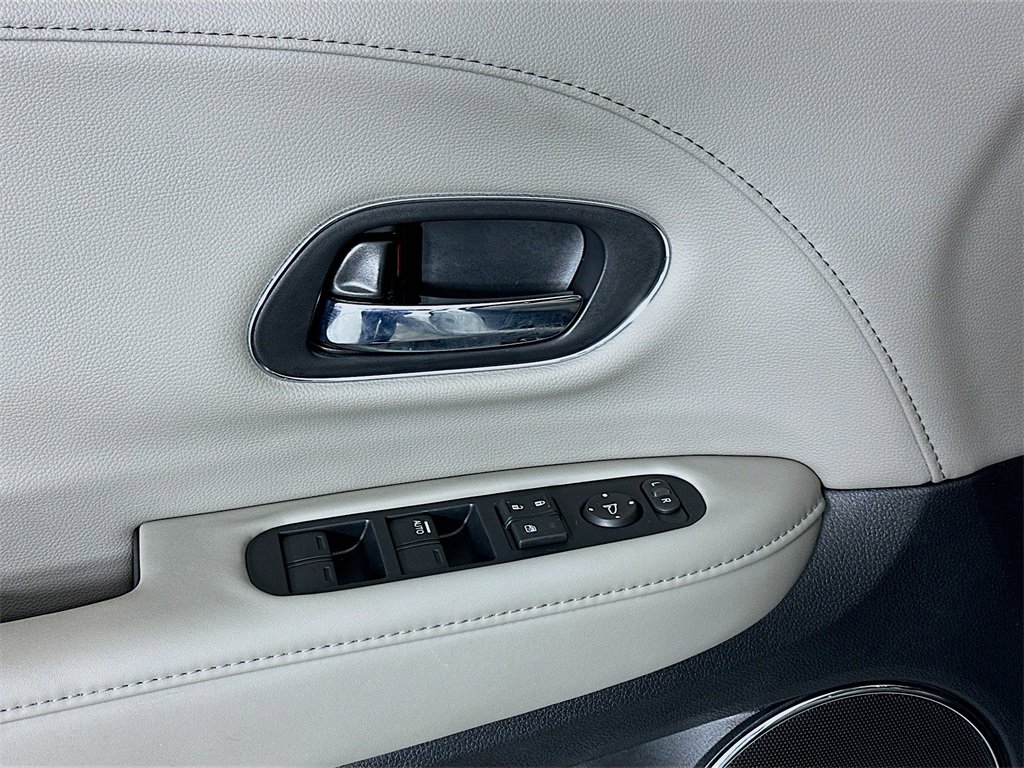 Used 2022 Honda HR-V EX-L image 17