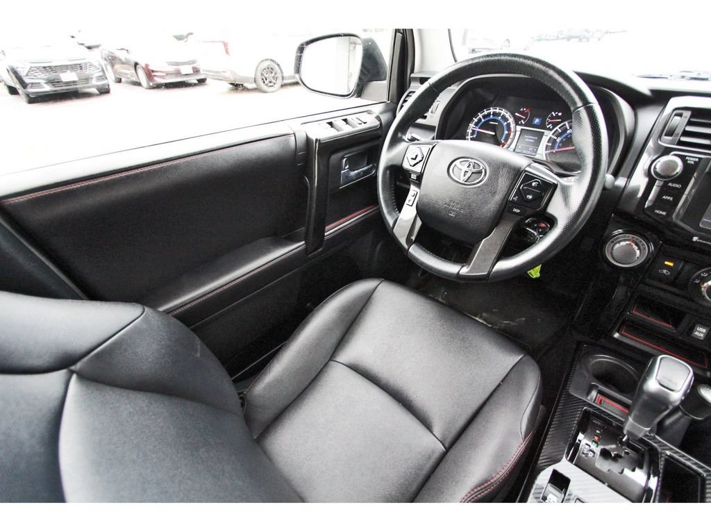 Used 2018 Toyota 4Runner TRD Off-Road Premium AWD/4WD image 9