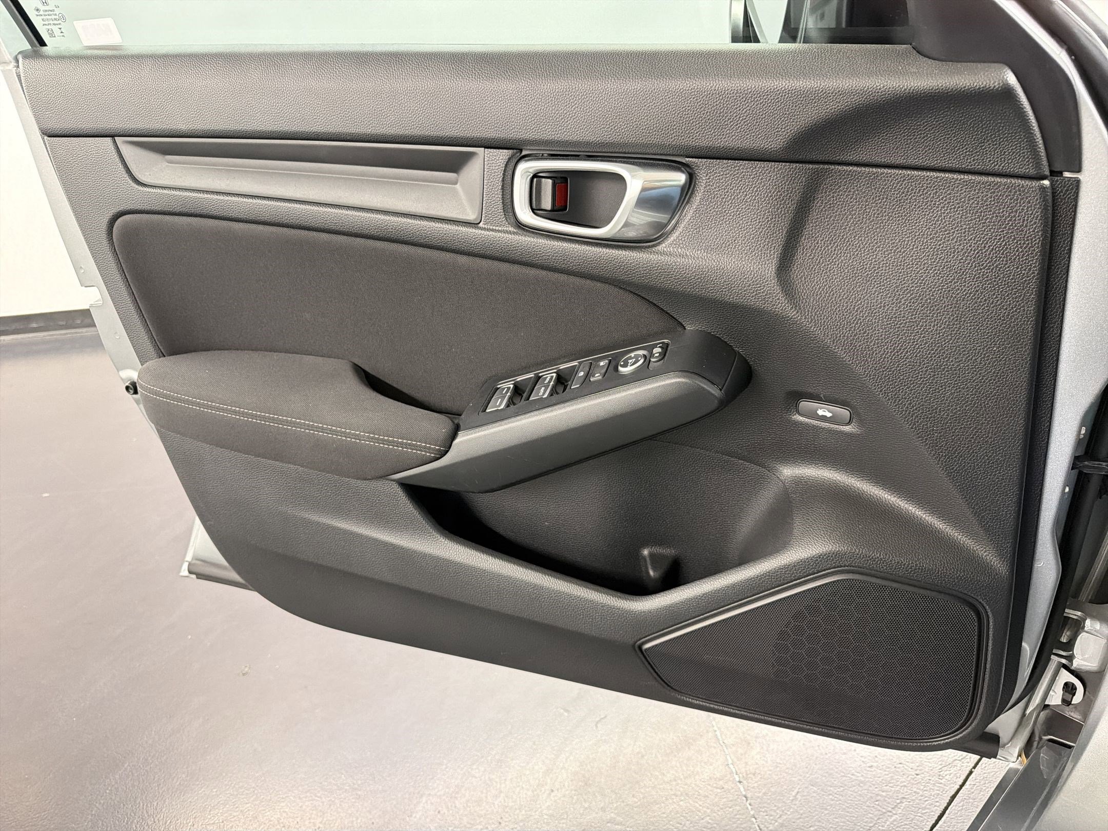 Certified 2025 Honda Civic Sport image 13