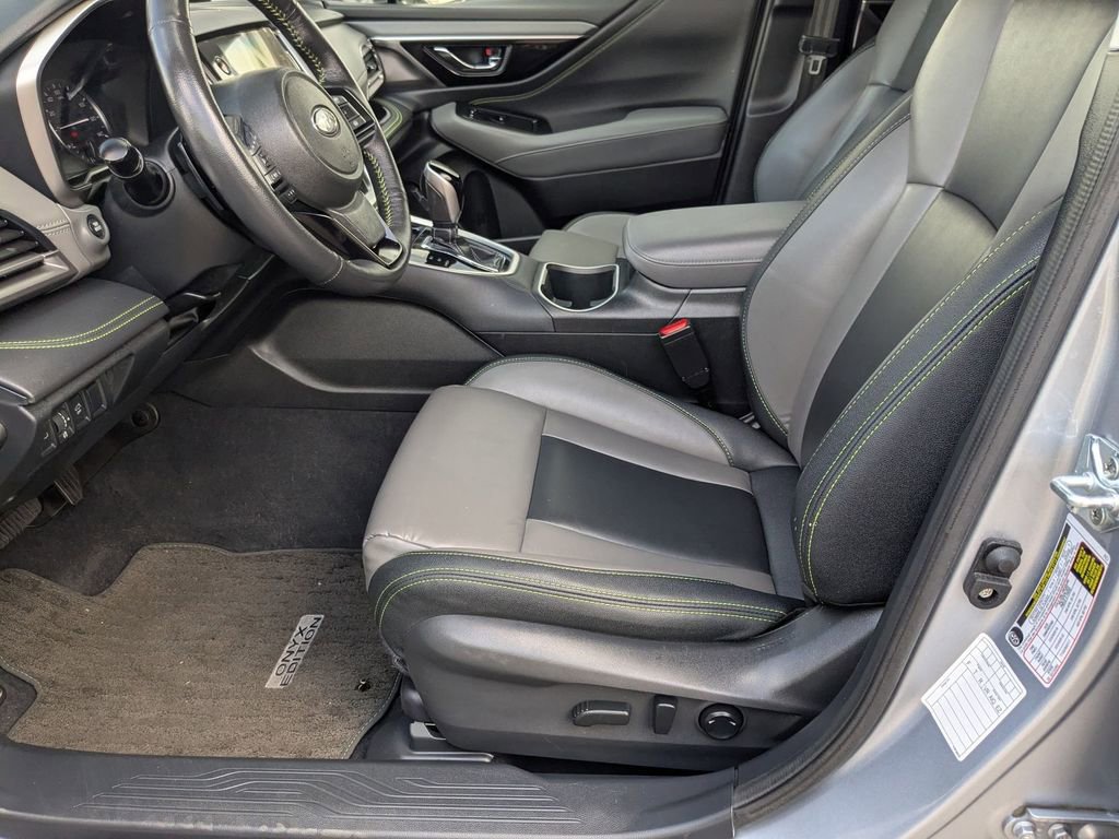 Used 2025 Subaru Outback Onyx Edition AWD/4WD image 11