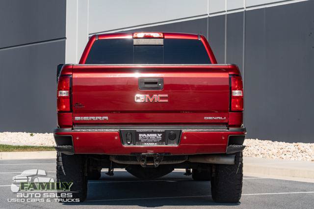 Used 2018 GMC Sierra 2500 Denali w/ Duramax Plus Package AWD/4WD image 8