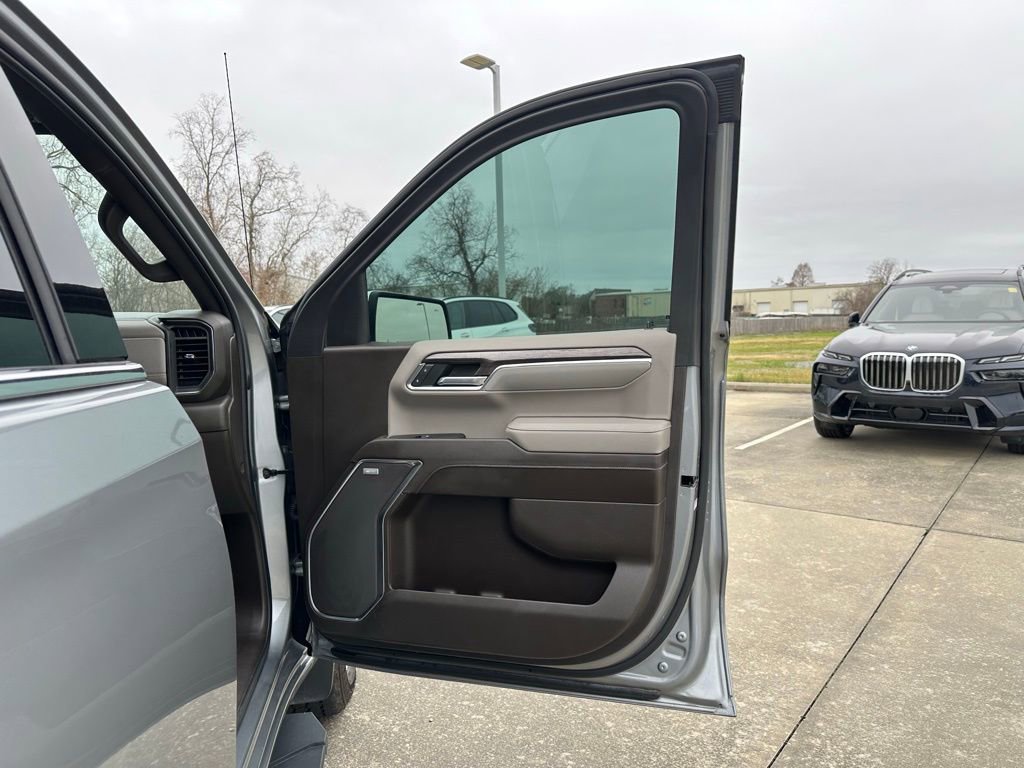 Used 2023 Chevrolet Silverado 1500 LTZ w/ LTZ Convenience Package II image 30