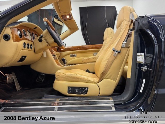Used 2008 Bentley Azure RWD image 24