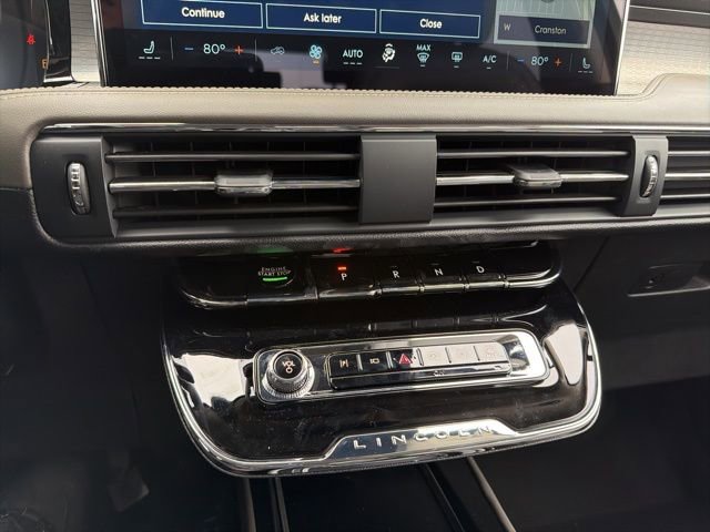 New 2026 Lincoln Corsair Premiere image 13