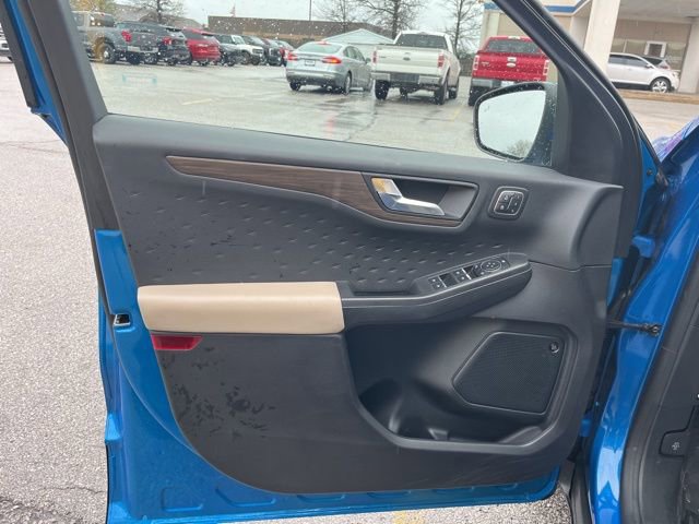 Used 2020 Ford Escape Titanium image 13