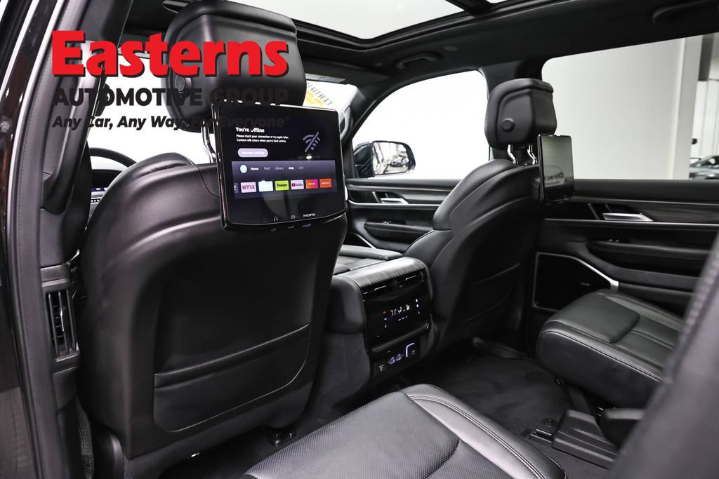 Used 2024 Jeep Wagoneer Series III w/ Premium Group I AWD/4WD image 25