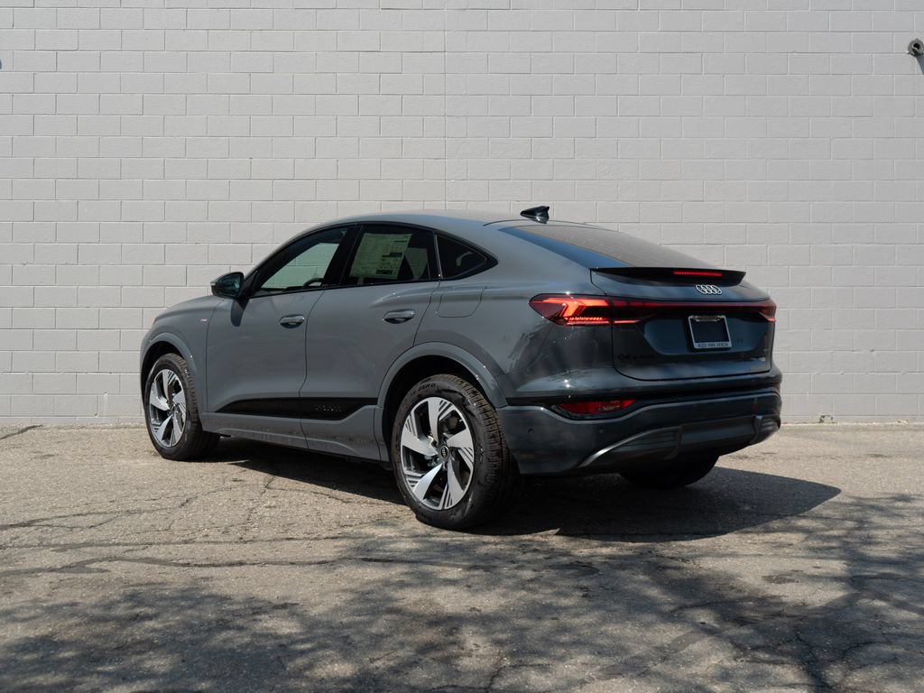 New 2027 Audi Q6 e-tron Premium AWD/4WD image 4