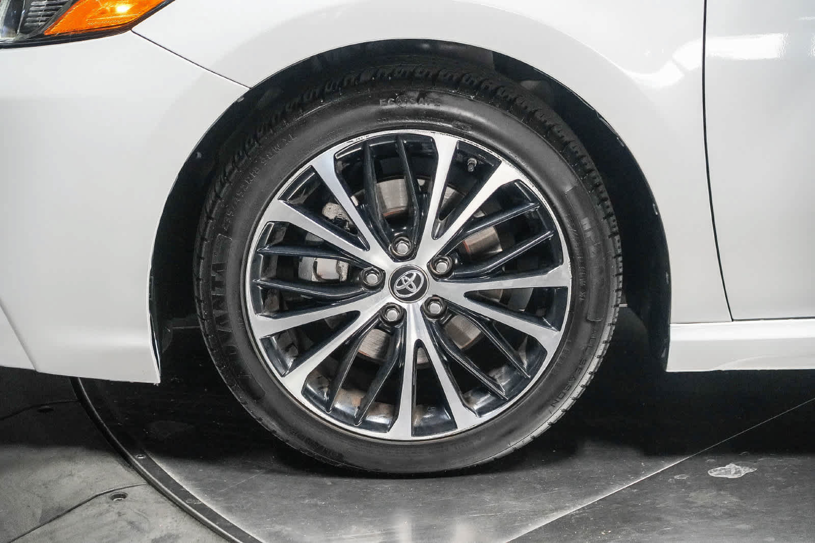 Certified 2019 Toyota Camry SE w/ Carpet Mat Package FWD image 10