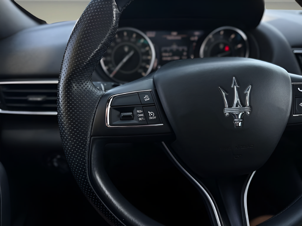 Used 2022 Maserati Levante Modena AWD/4WD image 13