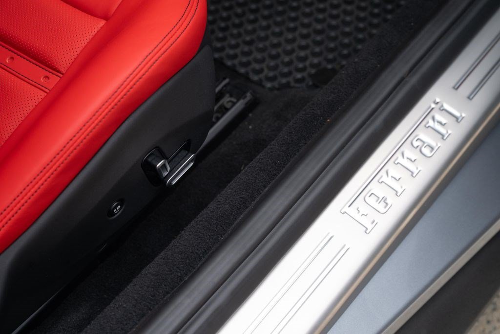 Used 2022 Ferrari Portofino M RWD image 63