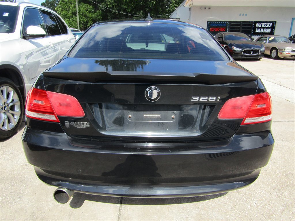 Used 2009 BMW 328i xDrive Coupe image 3