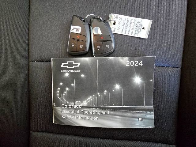 Used 2024 Chevrolet Colorado Trail Boss w/ Advanced Trailering Package image 32