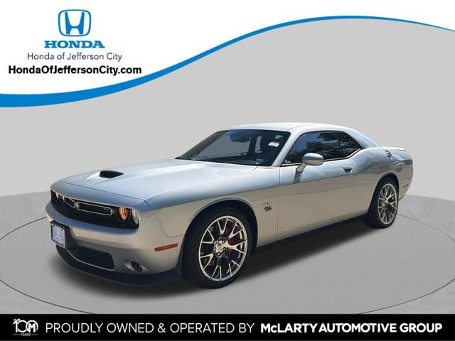 Used 2022 Dodge Challenger R/T RWD image 1