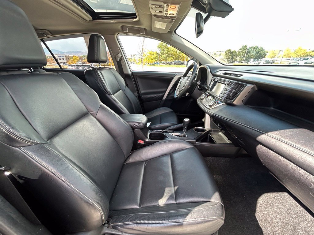 Used 2015 Toyota RAV4 Limited w/ Technology Package AWD/4WD image 32