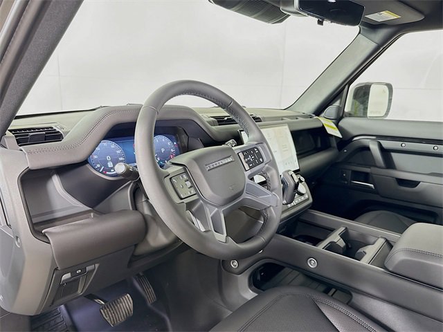 New 2026 Land Rover Defender 110 X-Dynamic SE image 9