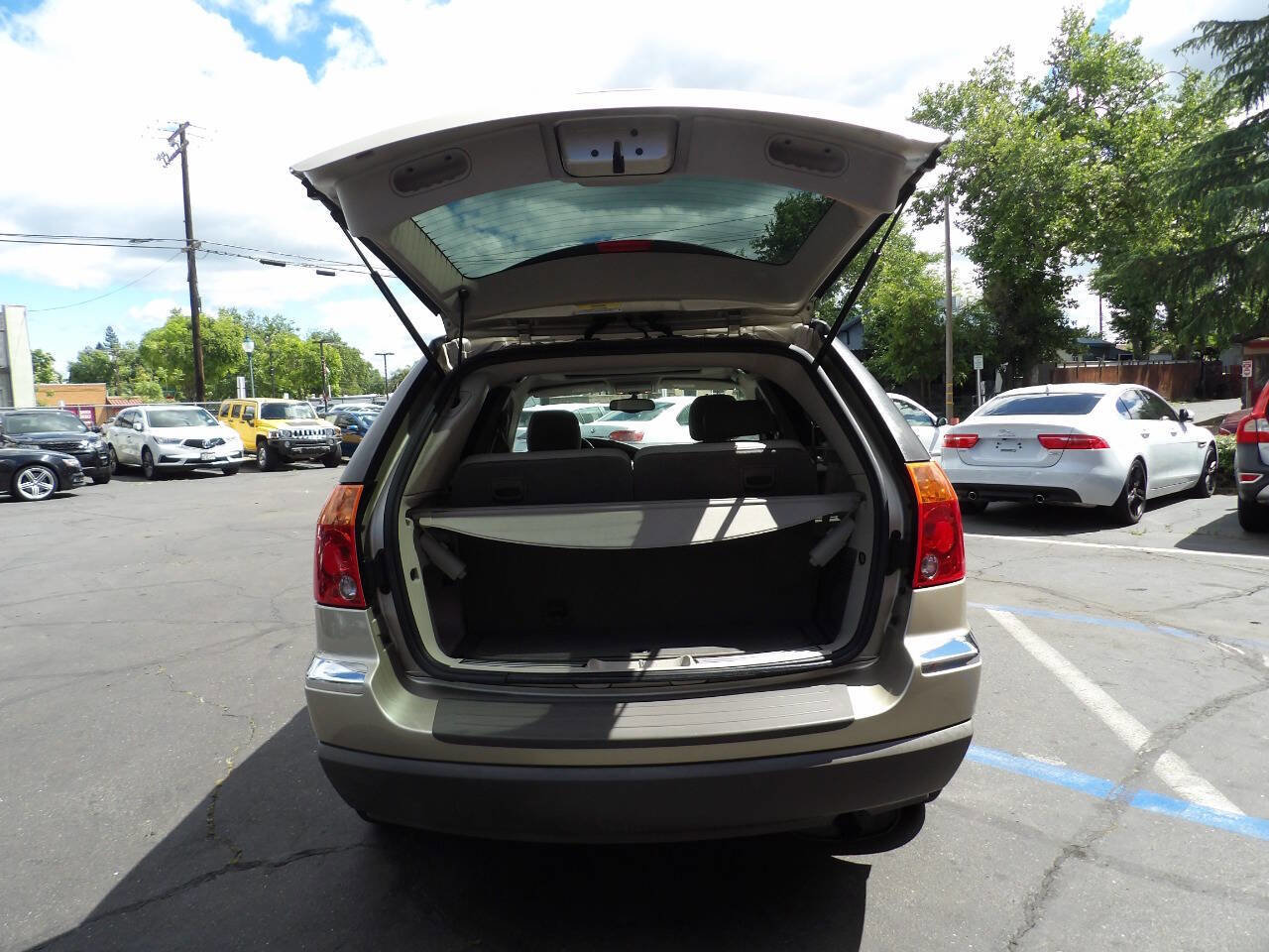 Used 2005 Chrysler Pacifica Touring AWD/4WD image 12