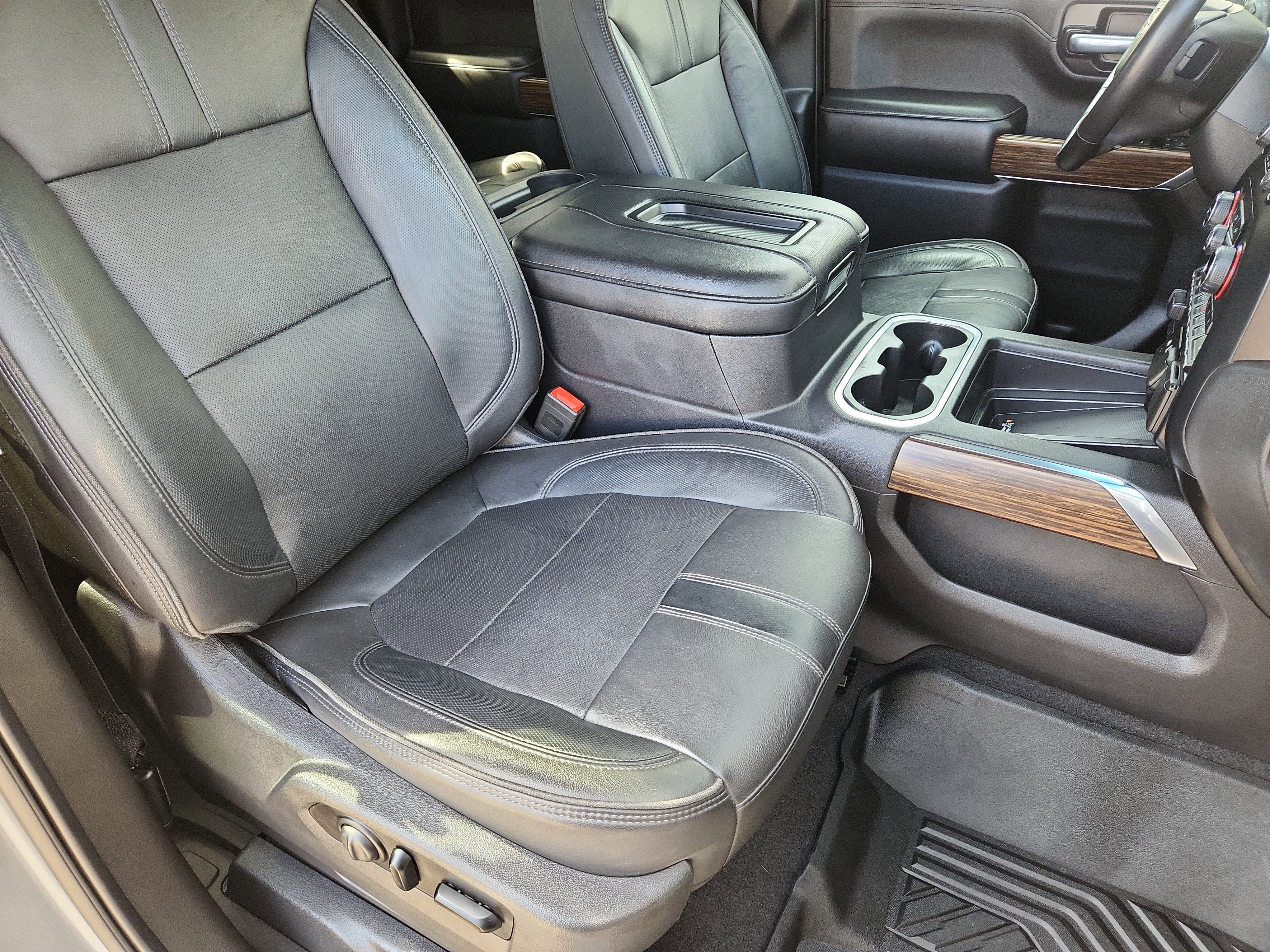 Used 2020 Chevrolet Silverado 1500 High Country w/ Safety Package II image 14