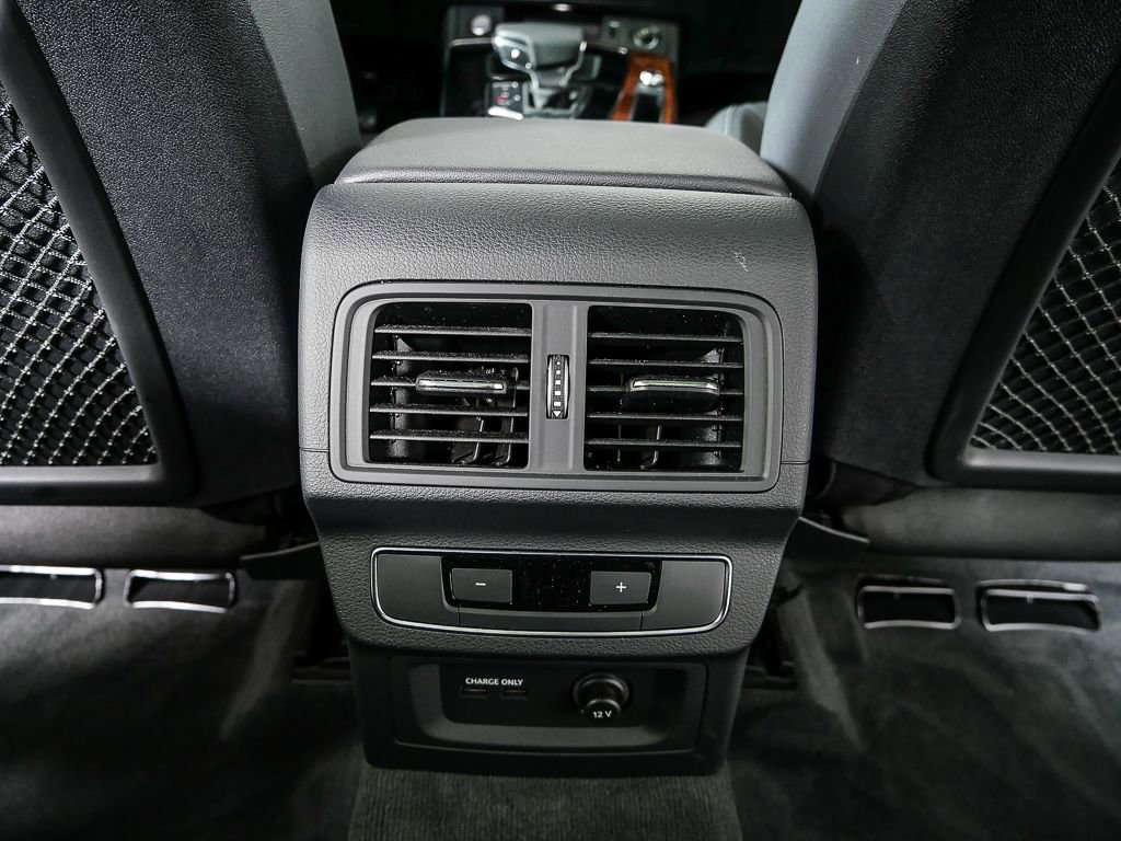 Used 2023 Audi Q5 2.0T Premium w/ Convenience Package AWD/4WD image 17