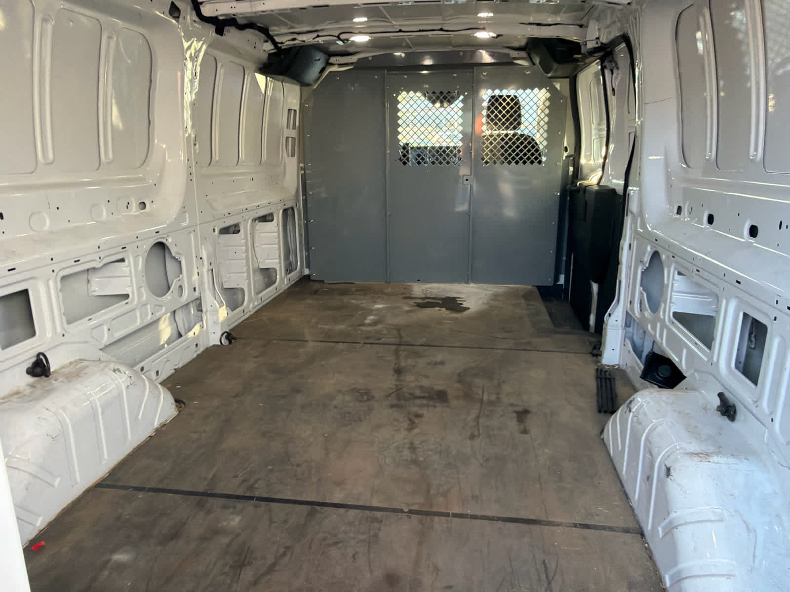 Used 2020 Ford Transit 150 Low Roof RWD image 8