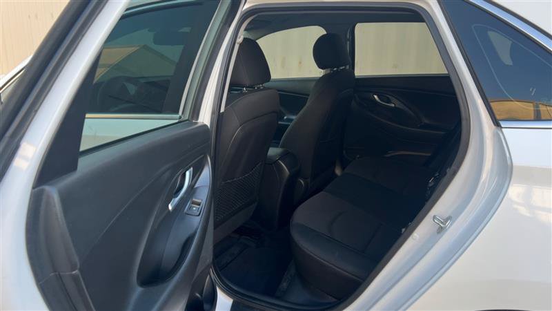 Used 2018 Hyundai Elantra GT FWD image 22