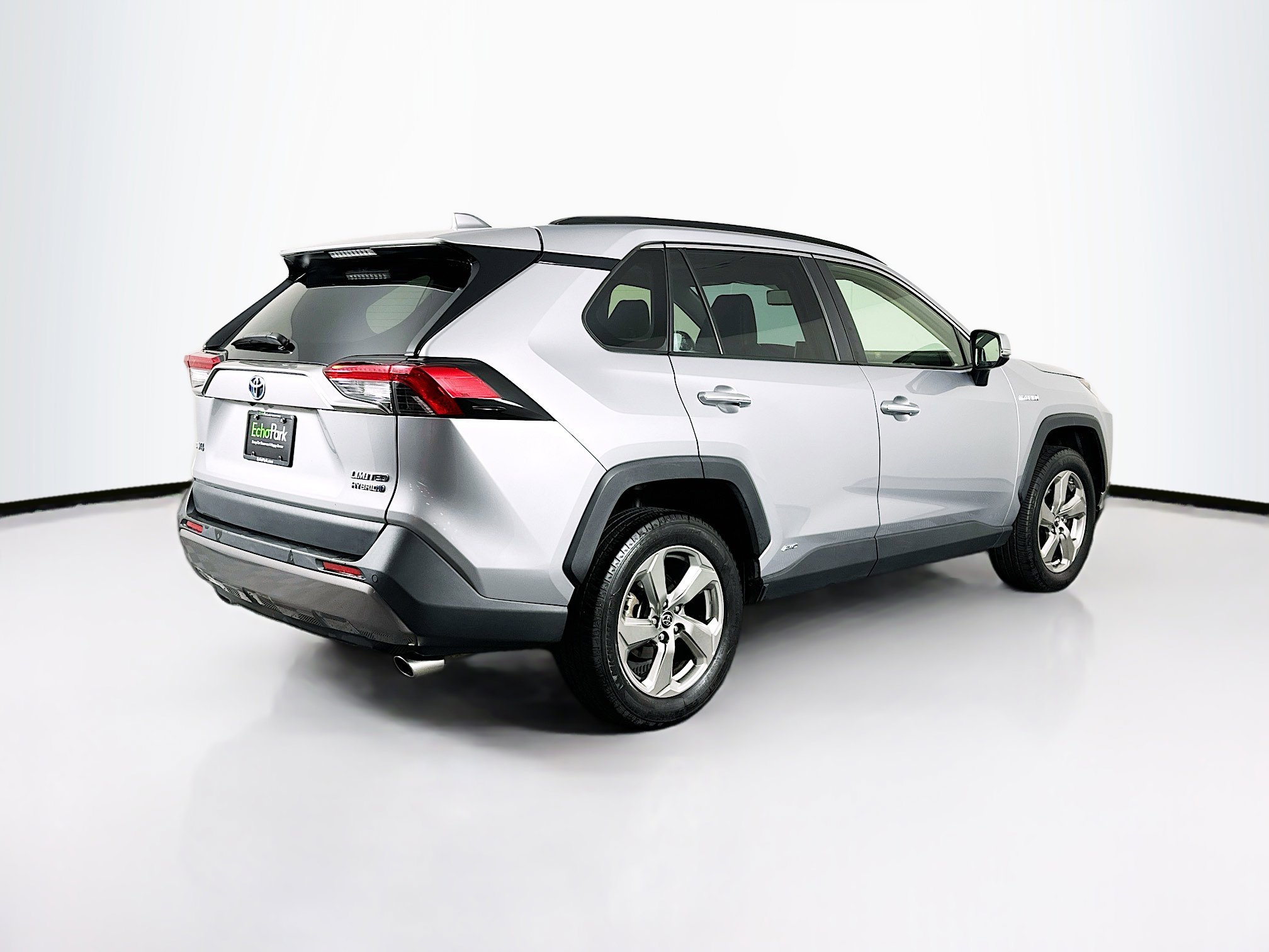 Used 2019 Toyota RAV4 Limited image 9