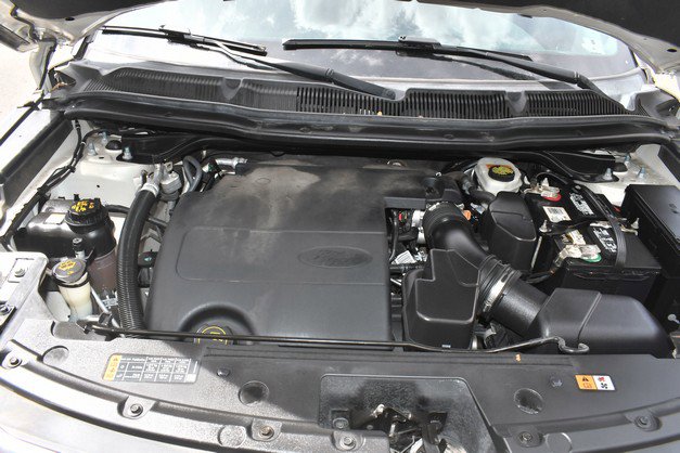 Used 2017 Ford Explorer XLT image 29