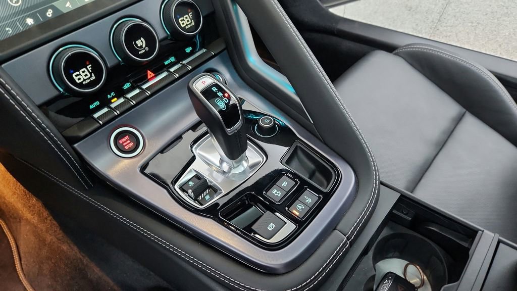 Used 2023 Jaguar F-TYPE Coupe image 32