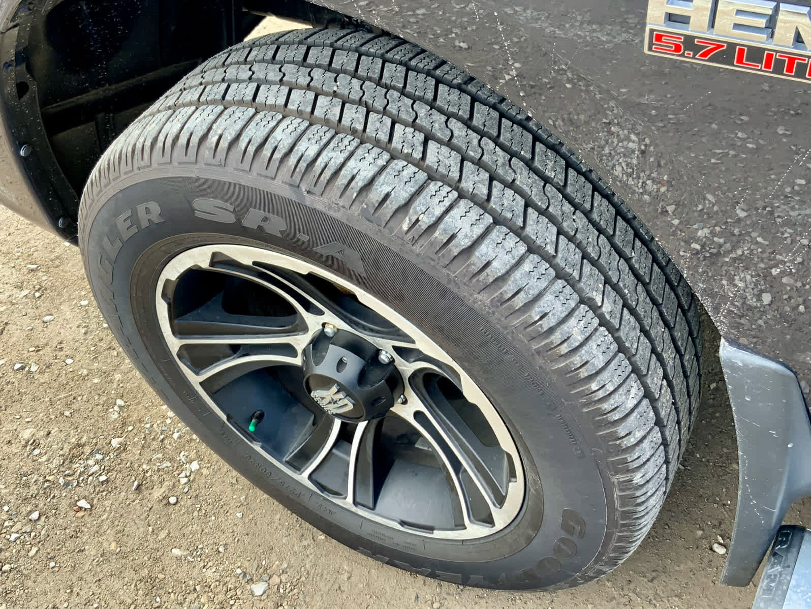 Used 2017 RAM 1500 Sport image 18