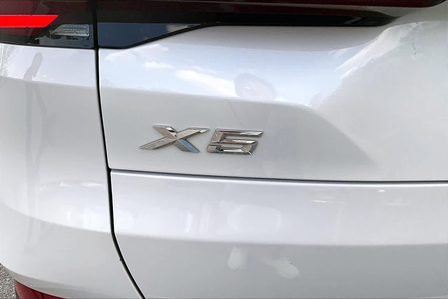 Used 2024 BMW X5 xDrive40i w/ Parking Assistance Package AWD/4WD image 33